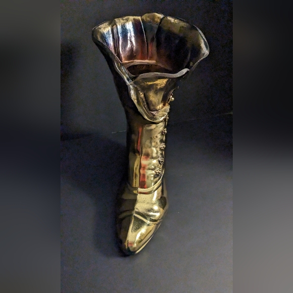 Vintage Cast Iron Gold Lady's Decorarive Boot. - Picture 3 of 8